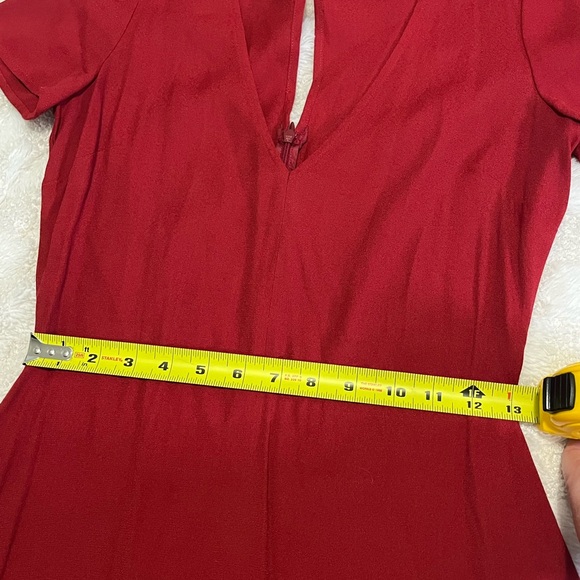 Reformation Durham Red V-Neck Mini Crepe Dress in Crimson • Size 4 - Picture 9 of 12